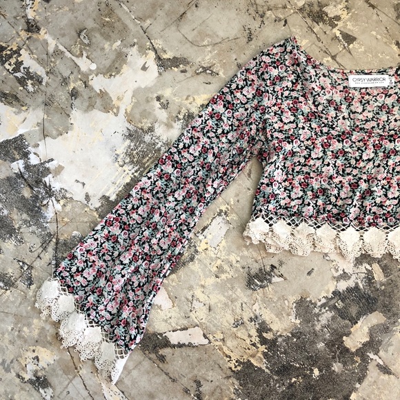 Gypsy Warrior Floral Long Sleeve - Picture 2 of 5